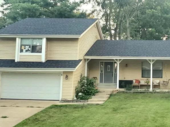 5 Marche Dr, Lake Saint Louis, MO 63367