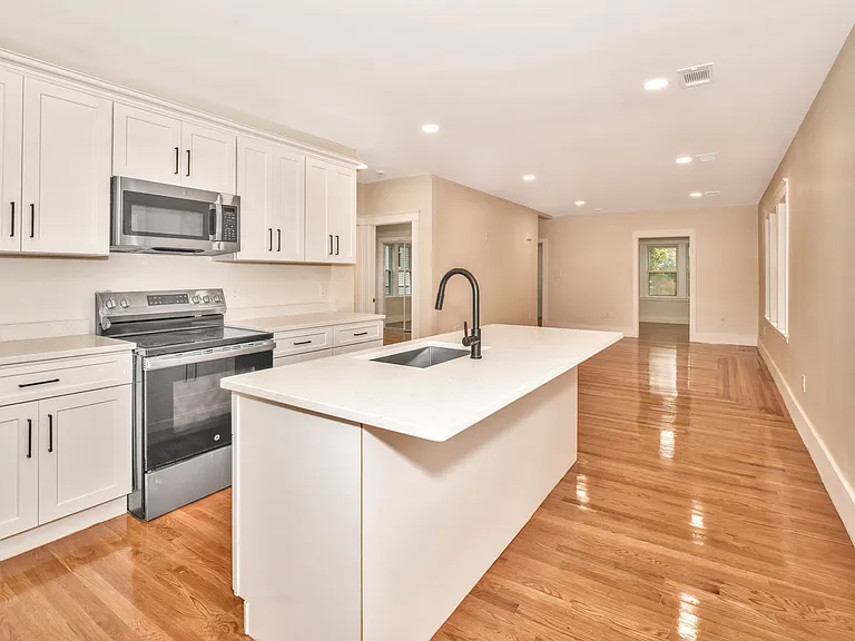 30-32 Westmore Rd #2 — Photo 6