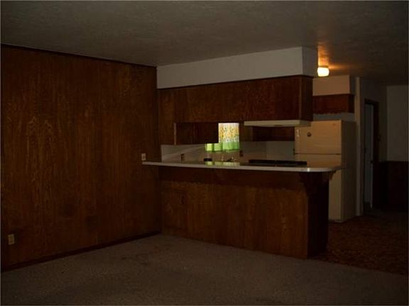 4th image of 5010 Plum St