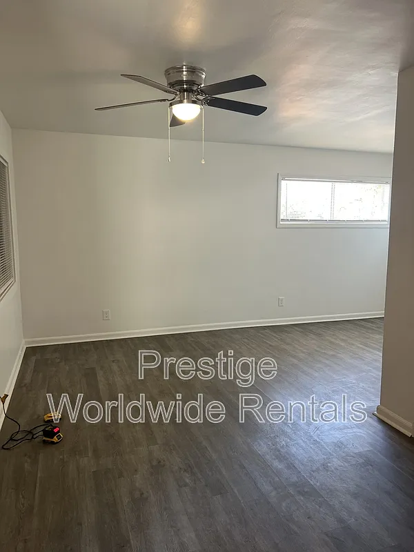 1 bed, 1.0 bath, 973 sqft, $850 — Photo 1
