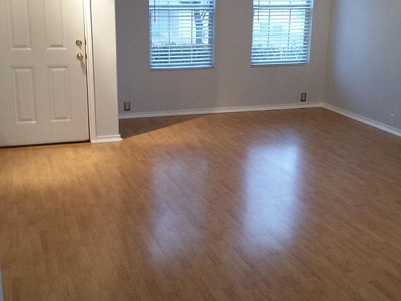 4th image of 5105 Columbia Dr