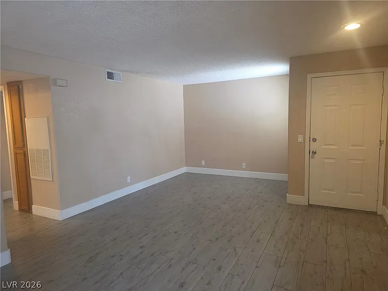 1800 Edmond St #162 — Photo 10