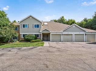 11166 Westwind Dr, Eden Prairie, MN 55344