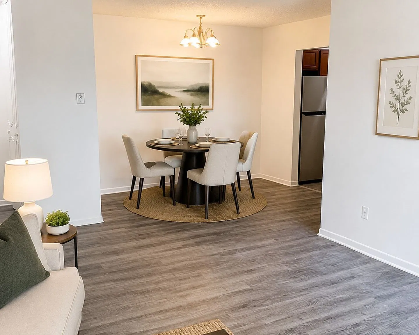Crestview Apartments — Photo 3