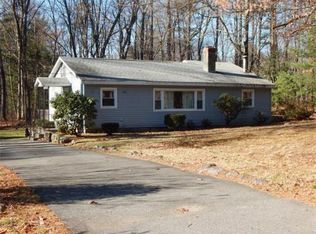 79 Beachview Rd, Lunenburg, MA 01462