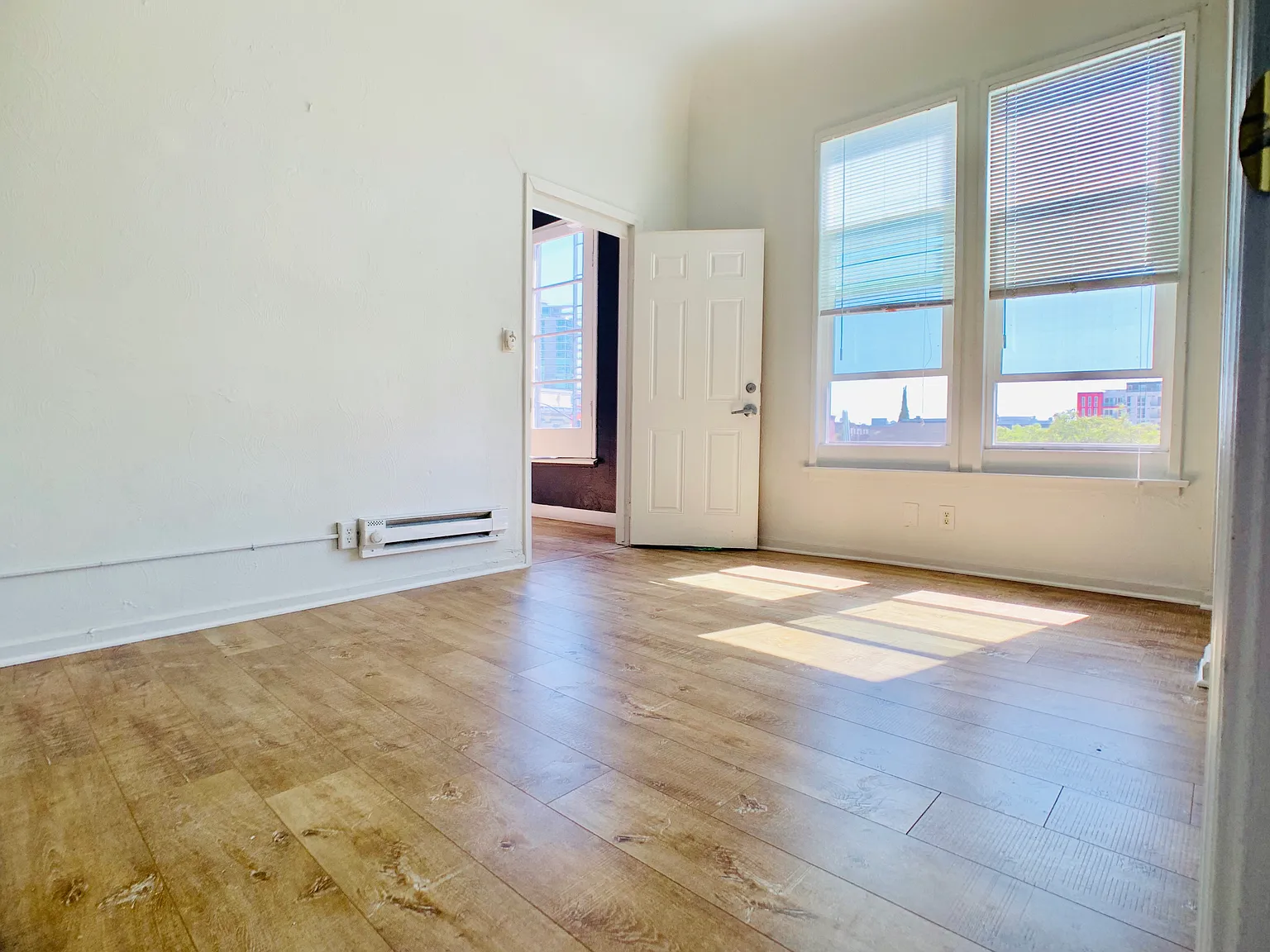854 Tenth Avenue Apartments — Photo 1