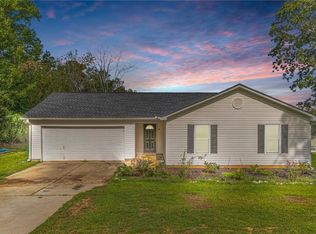 16 Land Way, Commerce, GA 30529