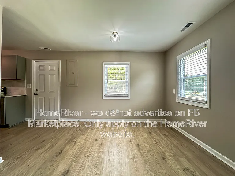 5033 Sunset Lake Rd — Photo 7