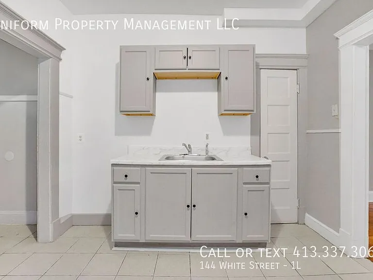 144 White St #1L — Photo 17