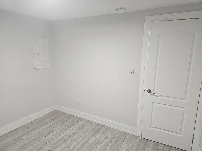 38 Wanda Rd — Photo 16