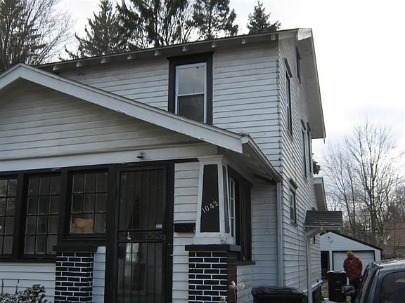 partial view of garage