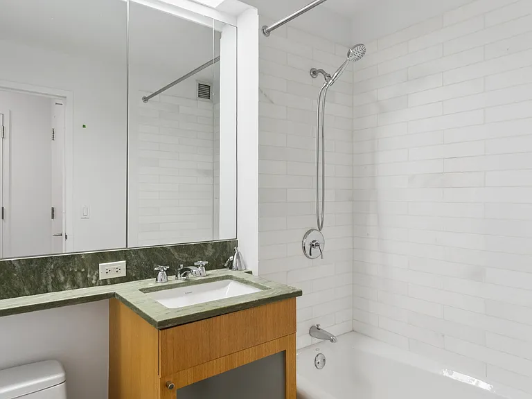207 E 57th St #5C — Photo 10