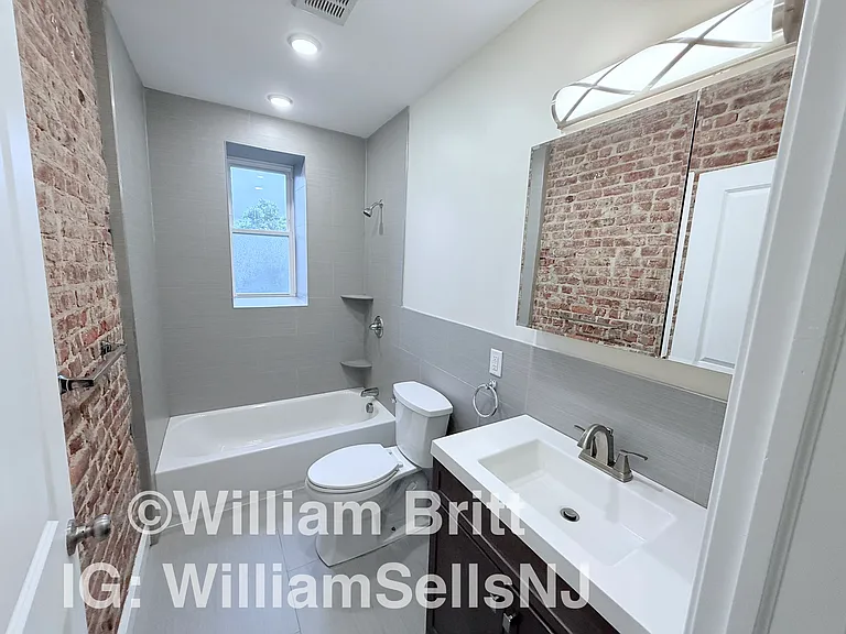 66 Sherman Pl #27 — Photo 3