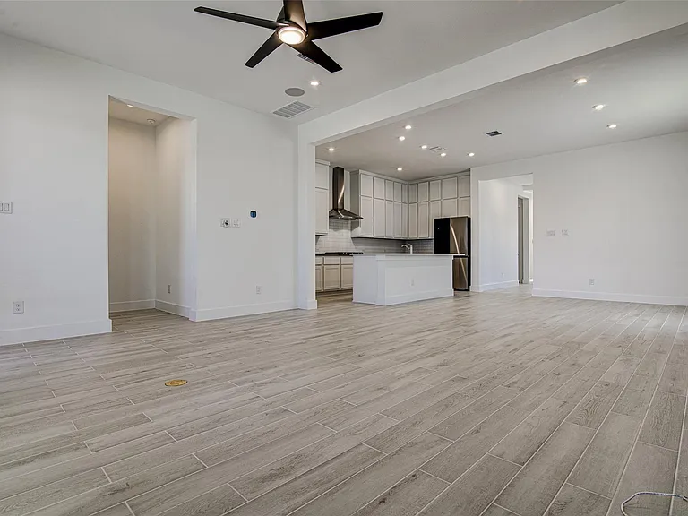 22300 Lago Lookout Ln — Photo 38