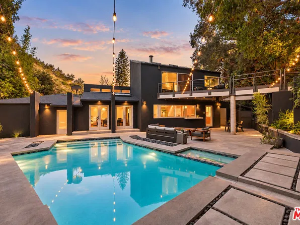 3239 Ledgewood Dr, Los Angeles, CA 90068