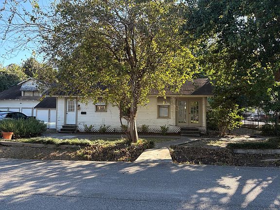 3rd image of 501 E 25th St