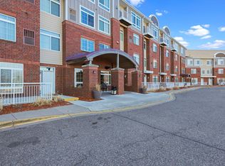 649 Old Highway 8 NW APT 245, New Brighton, MN 55112