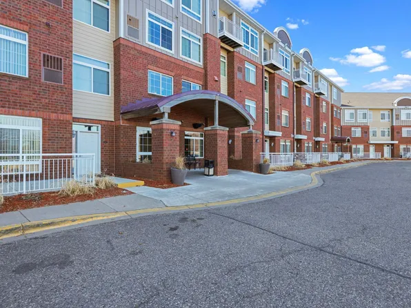 649 Old Highway 8 NW APT 245, New Brighton, MN 55112