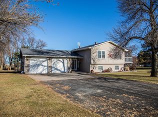 201 Broadway, Mooreton, ND 58061