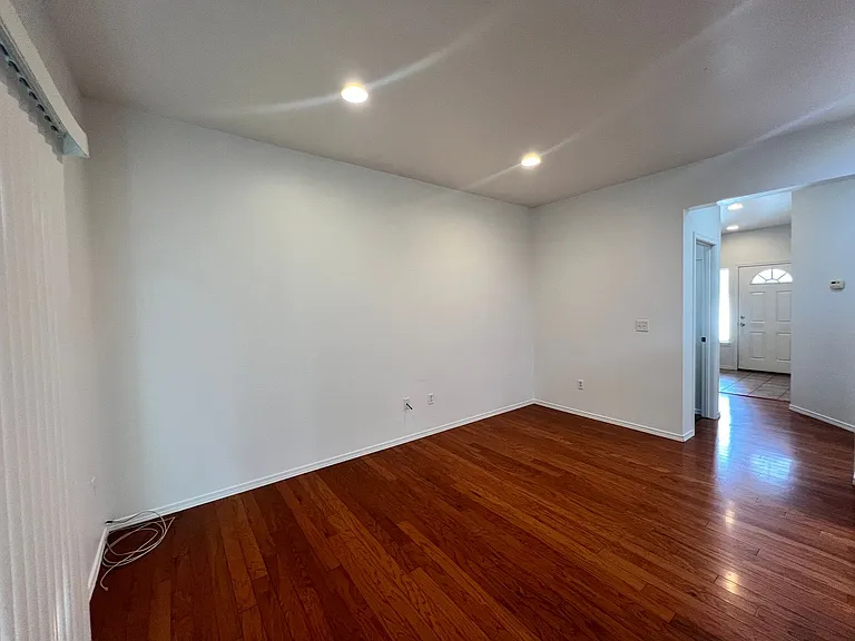 1620 W Lee St #4 — Photo 7