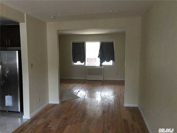 4th image of 11203 204th St