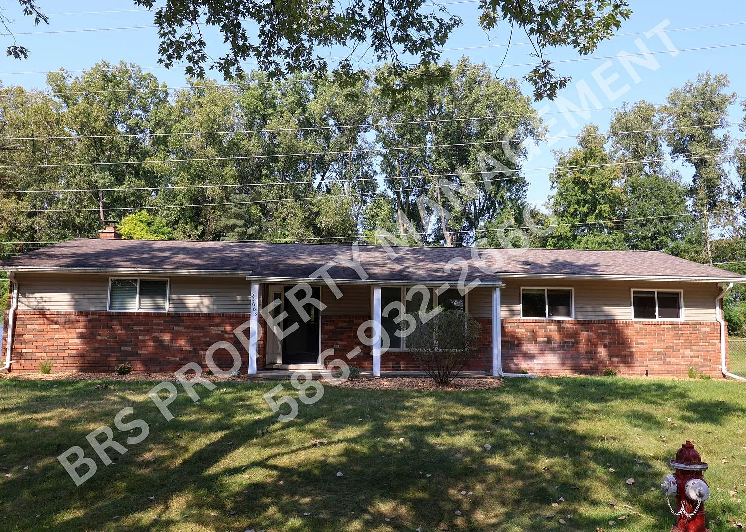 Beautiful 3 bedroom 1 1/2 bath Shelby Twp. ranch — Photo 1