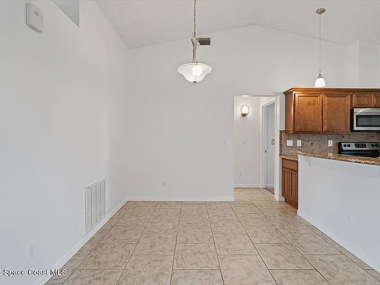 816 Hunters Creek Dr — Photo 11