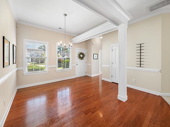 5th image of 177 Dunbarton Ln.