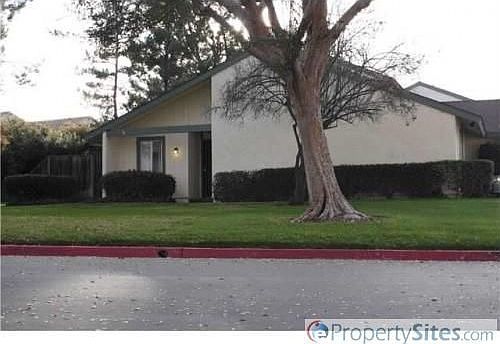 2nd image of 266 Parkside Gln
