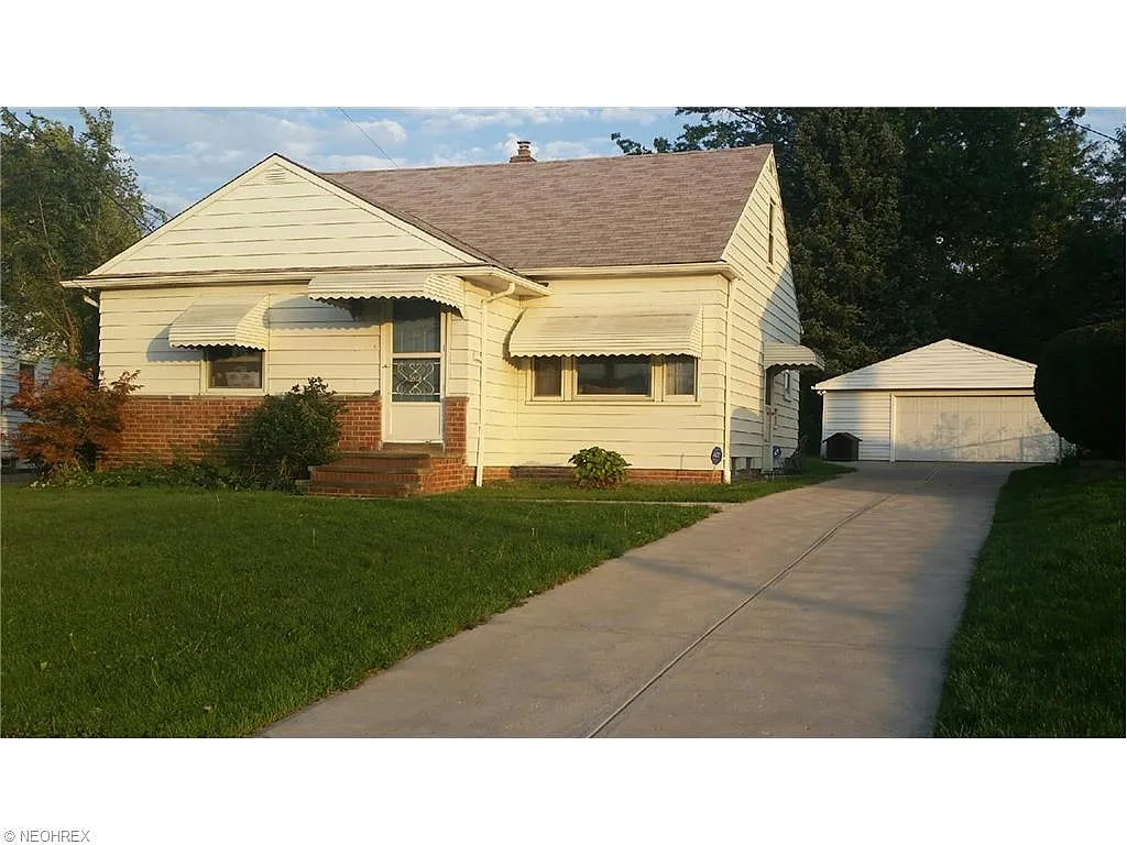 9908 Alexander Rd photo 1