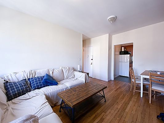 3rd image of 240 W 20th St APT 3A
