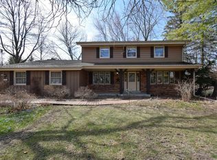 5339 W Westfield Rd, Mequon, WI 53092