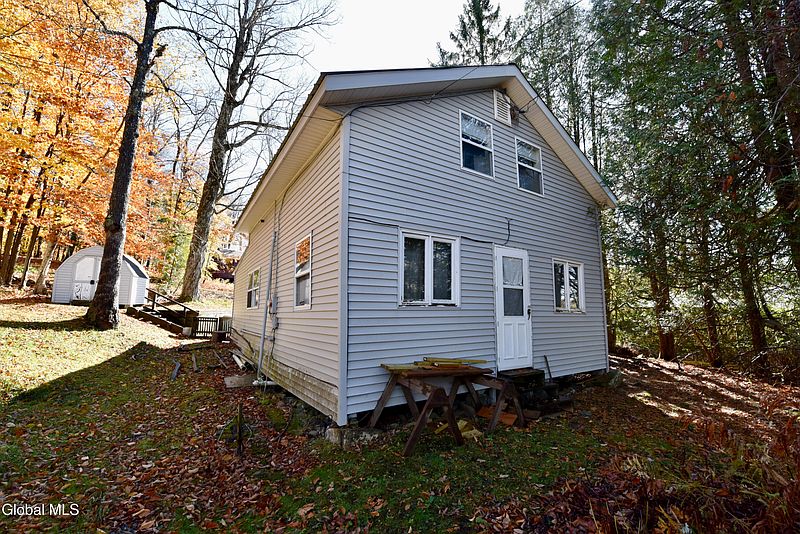 4th image of 4 DELAVAN Avenue