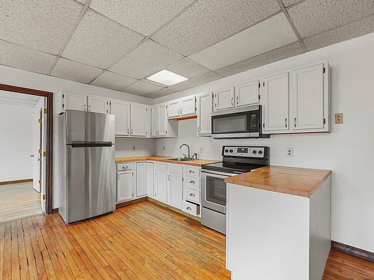 55 Crystal St #8 — Photo 10