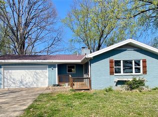 304 W Benton St, Gentry, AR 72734