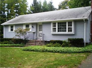597 Woodbridge St, Manchester, CT 06042