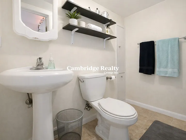 9 Medford St #1T — Photo 10