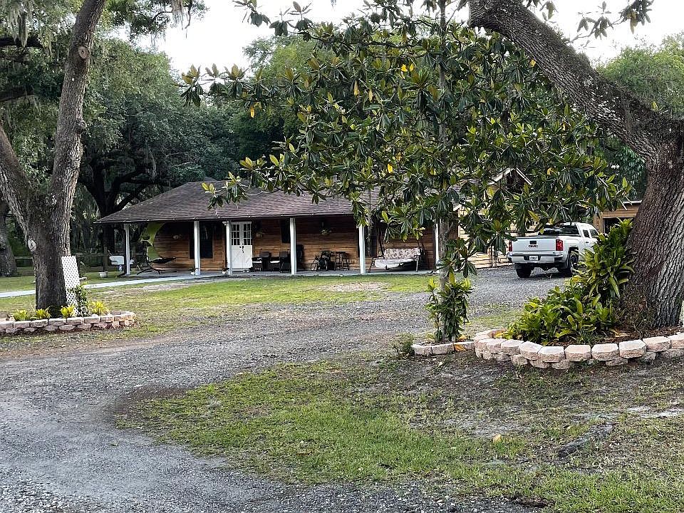 1st image of 2770 Holiday Woods Dr