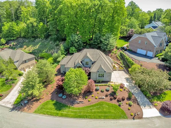 1207 Twelve Oaks Ct, Murrysville, PA 15668