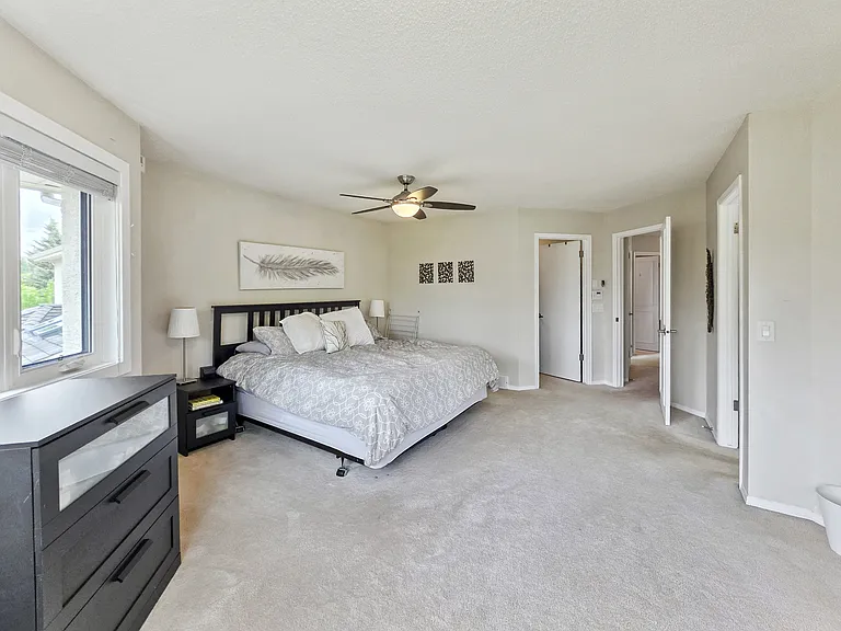 138 Mount Robson Close SE — Photo 29