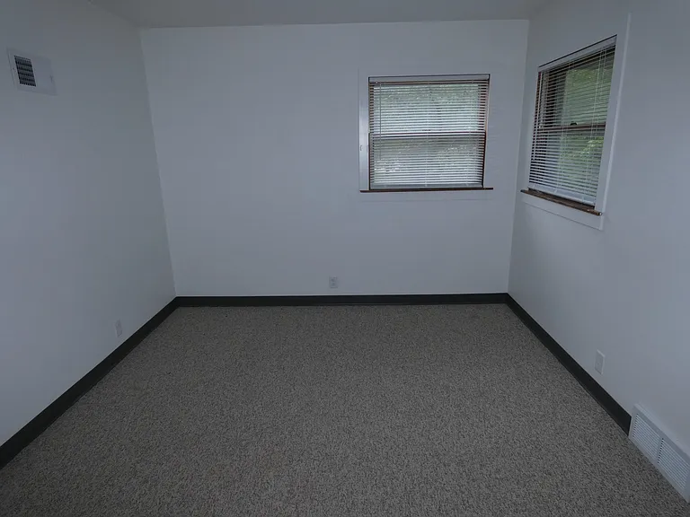 518 N 4th St #1 — Photo 12