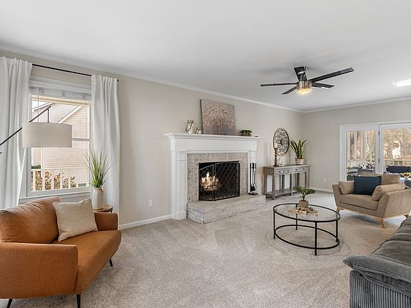 3rd image of 107 Westcreek Way