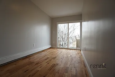 Rented by Rennit Inc.