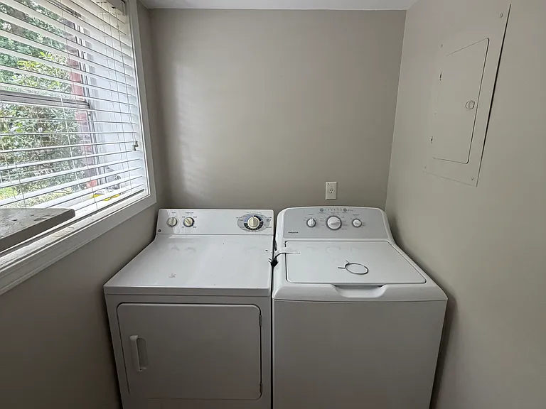 2342 Cortez Way — Photo 19