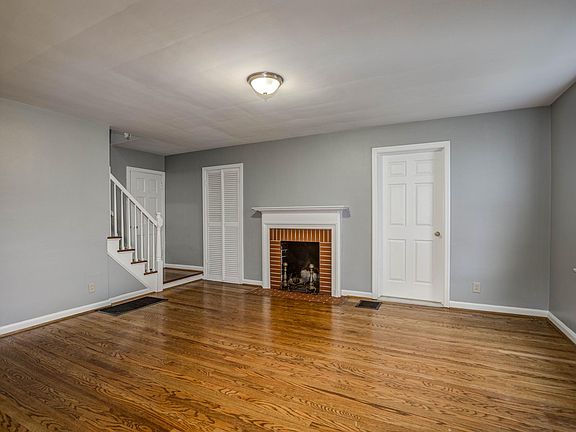 2nd image of 3941 Saint Johns Ter