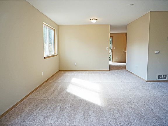 3rd image of 7213 Piedra Dr SW