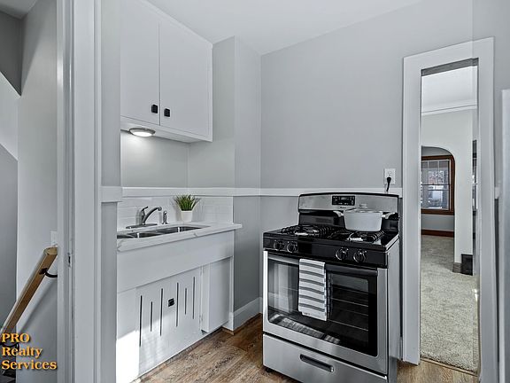 5th image of 4334 45th Ave S