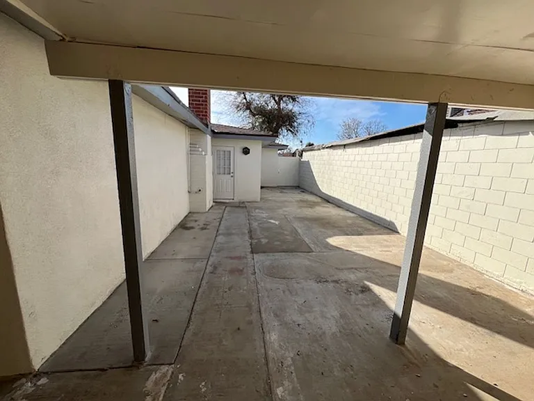 3704 Laverne Ave — Photo 21