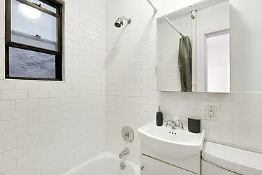 Rented by Yuan Jessica Chuang, LREB