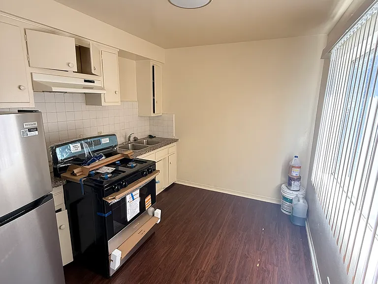 3920 W 113th St #5 — Photo 7